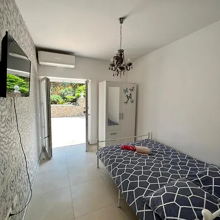 Sun Apartment